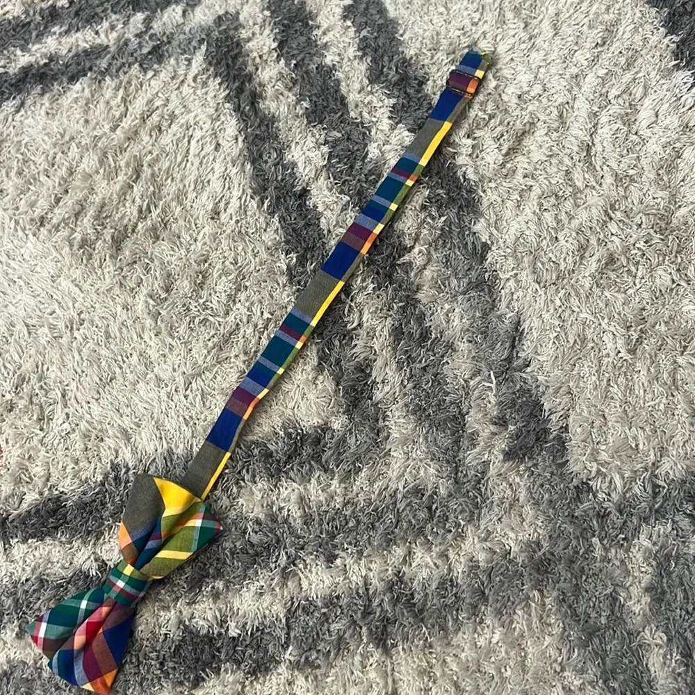 Check Plaid Bow Tie // kids // easy to use hook!